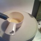 Uretaanimassan komponentit annostellaan ruiskuilla. Huom! Omat ruiskut molemmille komponenteille. Vaaka on hyvänä apuna painon määrityksessä… Uretaanimassan komponentit annostellaan ruiskuilla. Huom! Omat ruiskut molemmille komponenteille. Vaaka on hyvänä apuna painon määrityksessä…