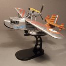 1/72 skaalan mallit sopivat oikein hyvin tähän mustaan jalustaan. 1/72 skaalan mallit sopivat oikein hyvin tähän mustaan jalustaan.