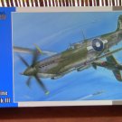 Special Hobby:n Supermarine Seafire Mk.III "Last Fights over Pasific" rakennussarja No. SH 48052:n kansikuva; Mr. Hajekin maalaus "Seafire ässä" aliuutnantti Richard Reynolds:n Seafire LF.Mk.IIIc koneesta. Special Hobby:n Supermarine Seafire Mk.III "Last Fights over Pasific" rakennussarja No. SH 48052:n kansikuva; Mr. Hajekin maalaus "Seafire ässä" aliuutnantti Richard Reynolds:n Seafire LF.Mk.IIIc koneesta.