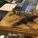 Michael von Bellin (muistaakseni) näyttävä 1/48 Messerschmitt Bf 109 E-4 Trop "Musta kasi". Alusta ansaitsee erityismaininnan. Upea. Kansainvälisissä näyttelyissä nuo alustat ovat lähes pakollisia, jos meinaa pärjätä. Vähän niin kuin taulun kehykset. Michael von Bellin (muistaakseni) näyttävä 1/48 Messerschmitt Bf 109 E-4 Trop "Musta kasi". Alusta ansaitsee erityismaininnan. Upea. Kansainvälisissä näyttelyissä nuo alustat ovat lähes pakollisia, jos meinaa pärjätä. Vähän niin kuin taulun kehykset.